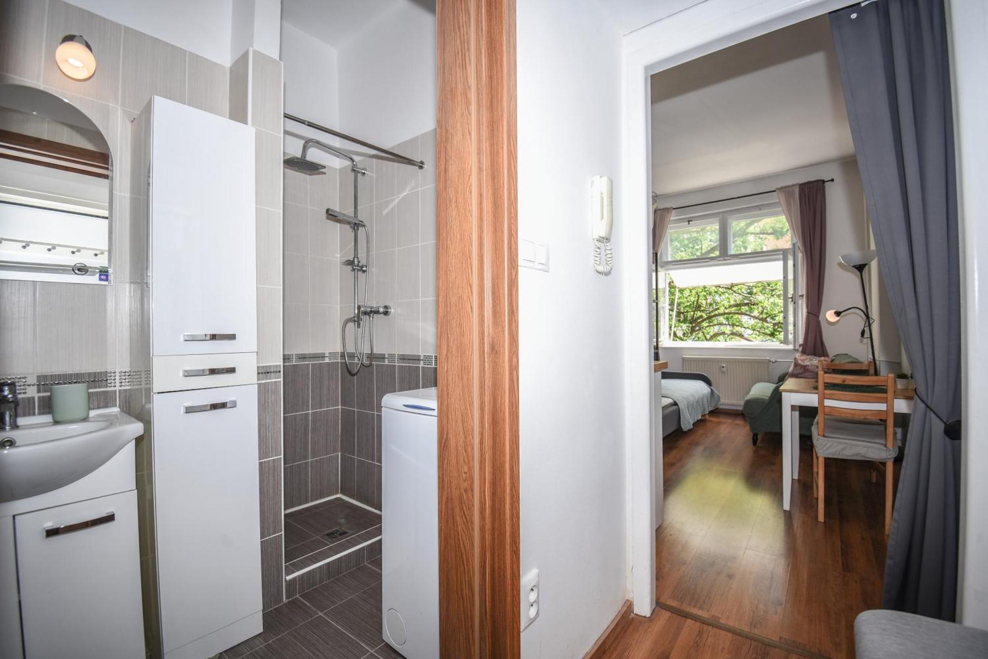 Central Urban Studio - Style Meets Comfort Bratislava Buitenkant foto